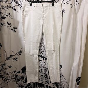 NWT Universal Thread White Denim High Rise Distressed Raw Edge Hem Jeggings